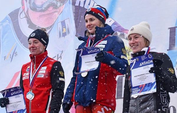 Екатерина Ткаченко и Семен Ефимов выиграли 15-й этап Кубка России в слаломе на Сахалине