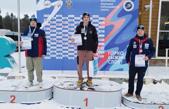 Олег Фураев победил на четвёртом этапе Кубка России в слаломе-гиганте в Полярных Зорях