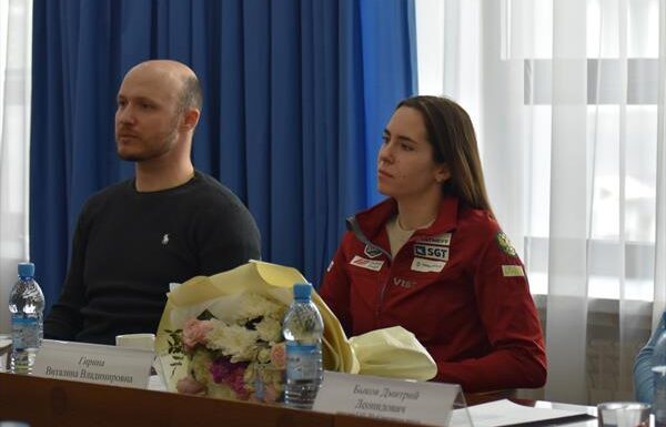 Спортсмены и тренеры сборной России встретились с главой города Южно-Сахалинска